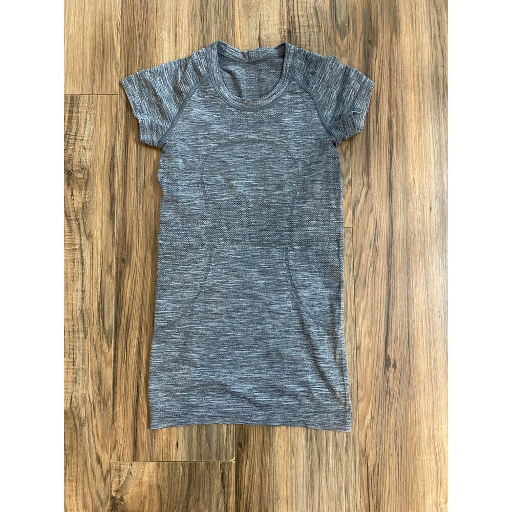 Lululemon athletica Charcoal Heather Grey swiftly tech shirt ShortSleeve Tee SZ2